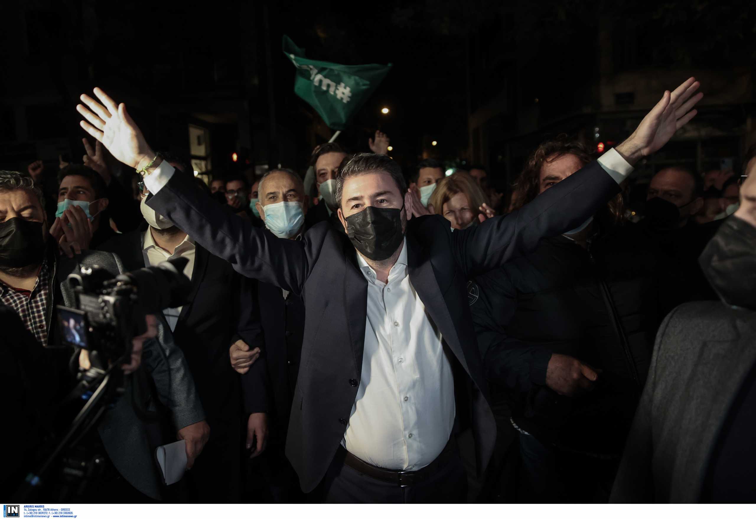 Εκλογές ΚΙΝΑΛ: Ο Νίκος Ανδρουλάκης θέλει επιστροφή στο ΠΑΣΟΚ αλλά… μπορεί; Οι πιθανότητες για το όνομα