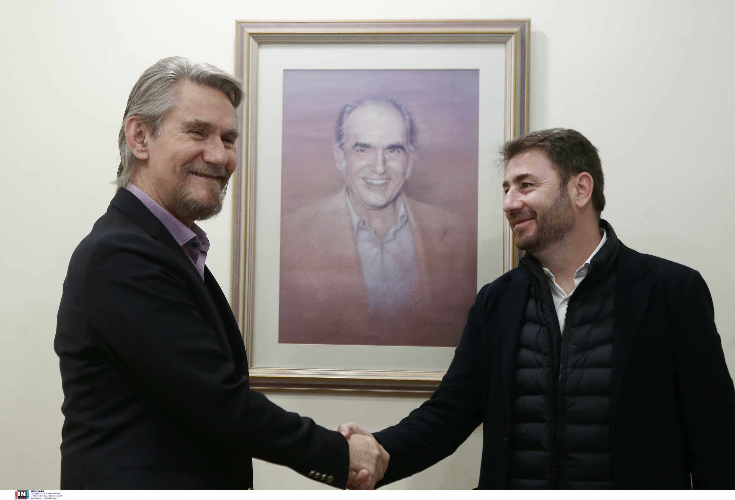 Νίκος Ανδρουλάκης: Ολοκληρώθηκε η τελετή παράδοσης – παραλαβής στα γραφεία του ΚΙΝΑΛ