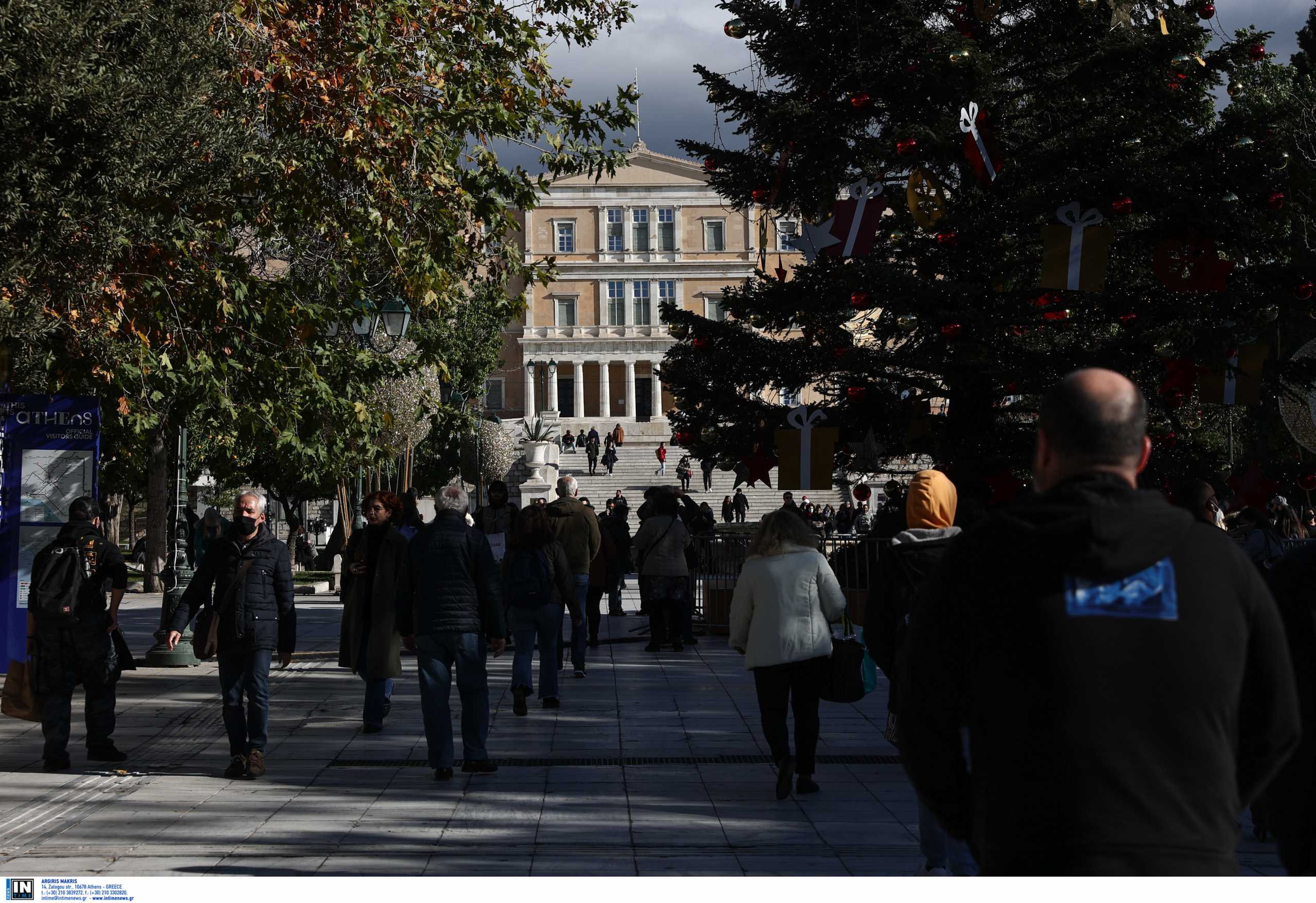 Κορονοϊός: Πιθανό το σενάριο επικράτησης της μετάλλαξης Όμικρον – Τι λένε Βατόπουλος και Τζανάκης
