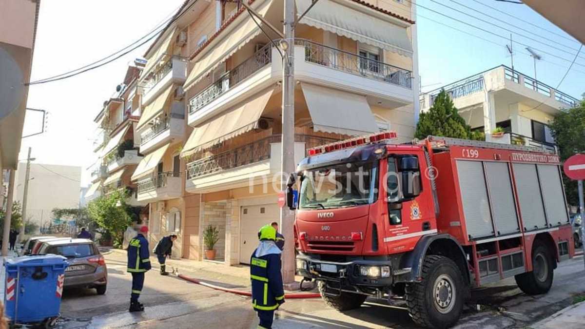 Φωτιά σε διαμέρισμα στην Πετρούπολη