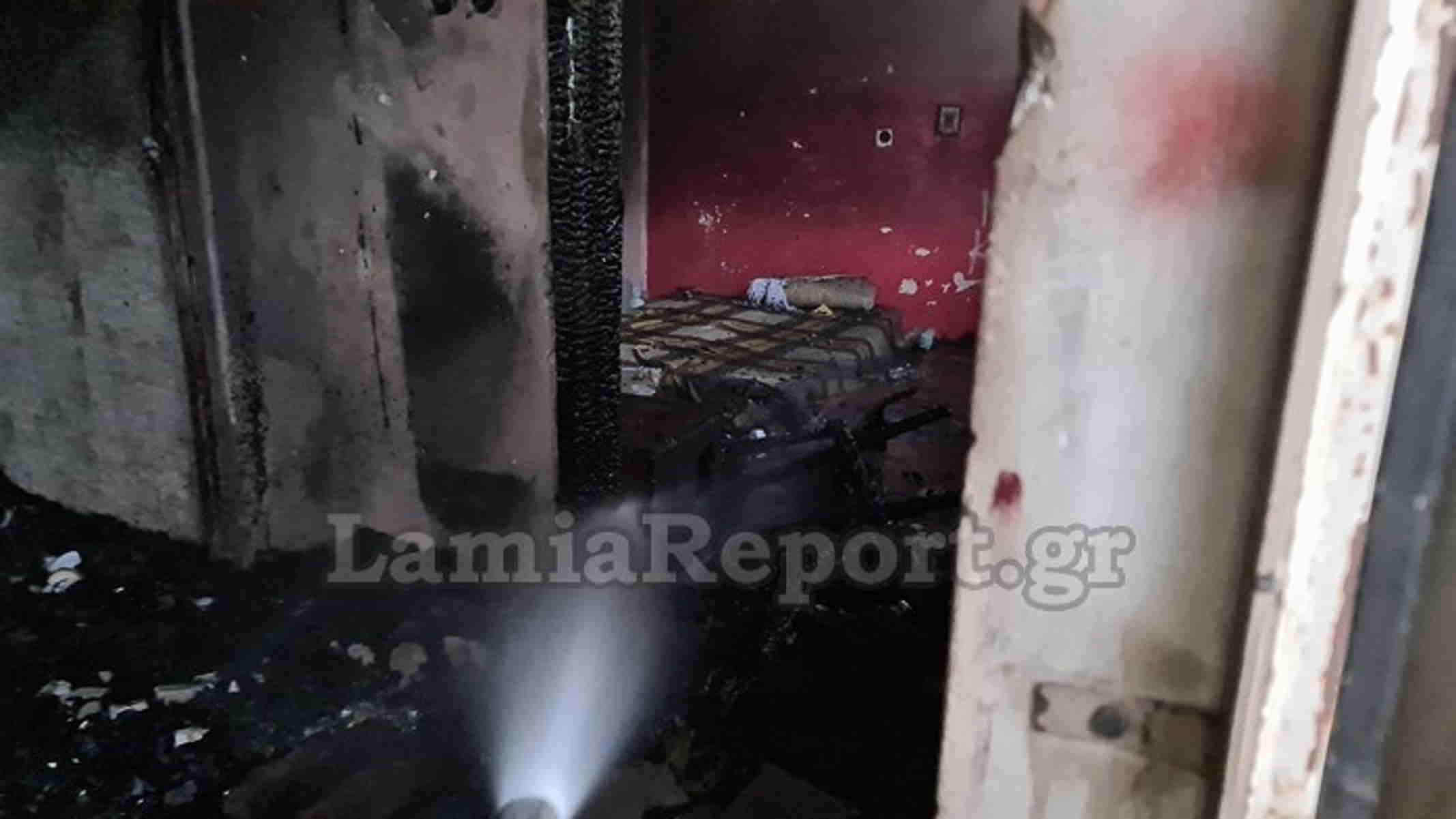 Φωτιά στη Λαμία: Συναγερμός για εγκλωβισμένο σε σπίτι που καιγόταν