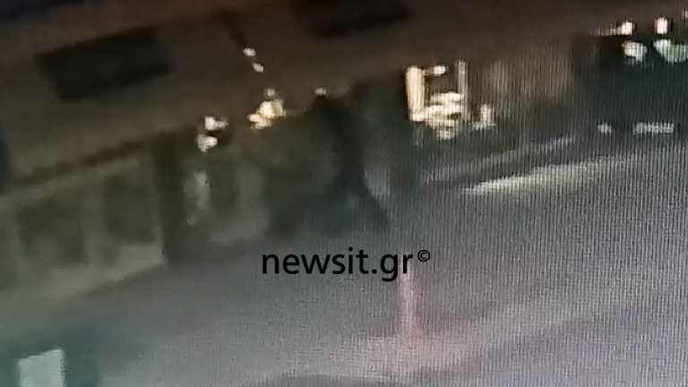 Έγκλημα στην Γλυφάδα: Ακόμα και οι γιατροί σοκαρίστηκαν από τις μαχαιριές στο σώμα του 66χρονου