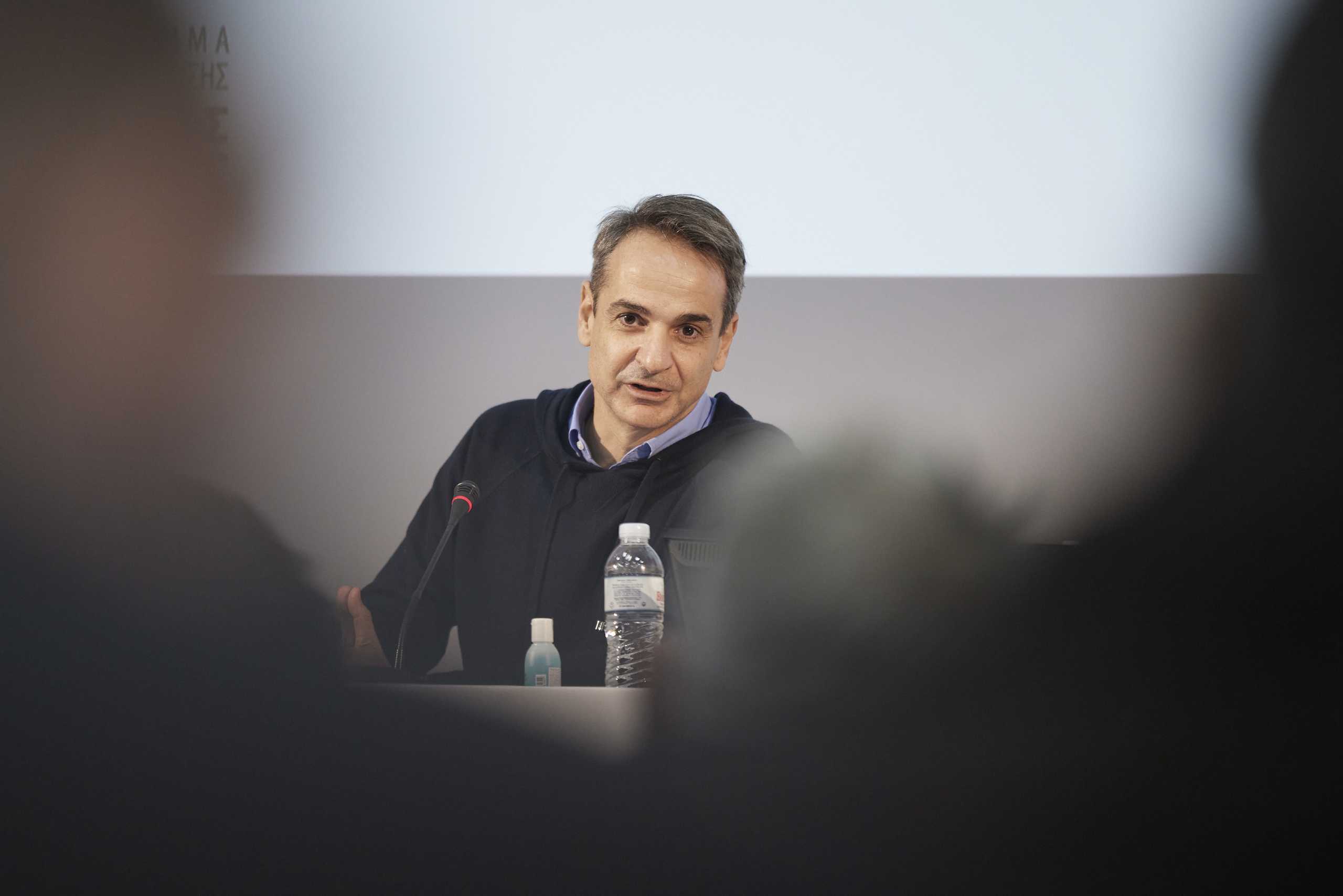 Ï Ðñùèõðïõñãüò ÊõñéÜêïòÌçôóïôÜêçò èá åðéóêåöôåß ôç âüñåéá Åýâïéá, üðïõ óôéò 10:30 èá ðñïåäñåýóåé óåóýóêåøç öïñÝùí óôï ÅÐÁË Éóôéáßáò, óôçí ïðïßá èá ìåôÜó÷åé åðßóçò åõñýêõâåñíçôéêü êëéìÜêéï.

 

Óôç óýóêåøç èá ãßíåé çðáñïõóßáóç êáé óõæÞôçóç ôïõ ó÷åäßïõ ðïõ Ý÷åé êáôáñôßóåé ç åðéôñïðÞ ãéá ôçíáíáóõãêñüôçóç ôçò âüñåéáò Åýâïéáò ìå åðéêåöáëÞò ôïí Óôáýñï ÌðÝíï.