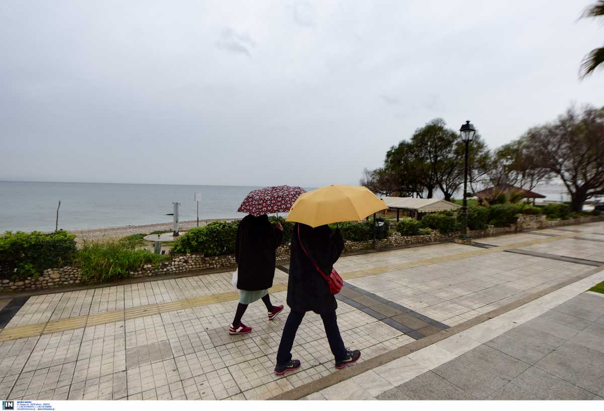 Καιρός αύριο: Χειμωνιάτικο σκηνικό με βροχές και καταιγίδες