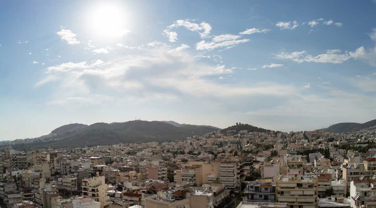 Καιρός αύριο: Λιακάδα σε Αττική, Θεσσαλονίκη με θυελλώδεις ανέμους στο Αιγαίο