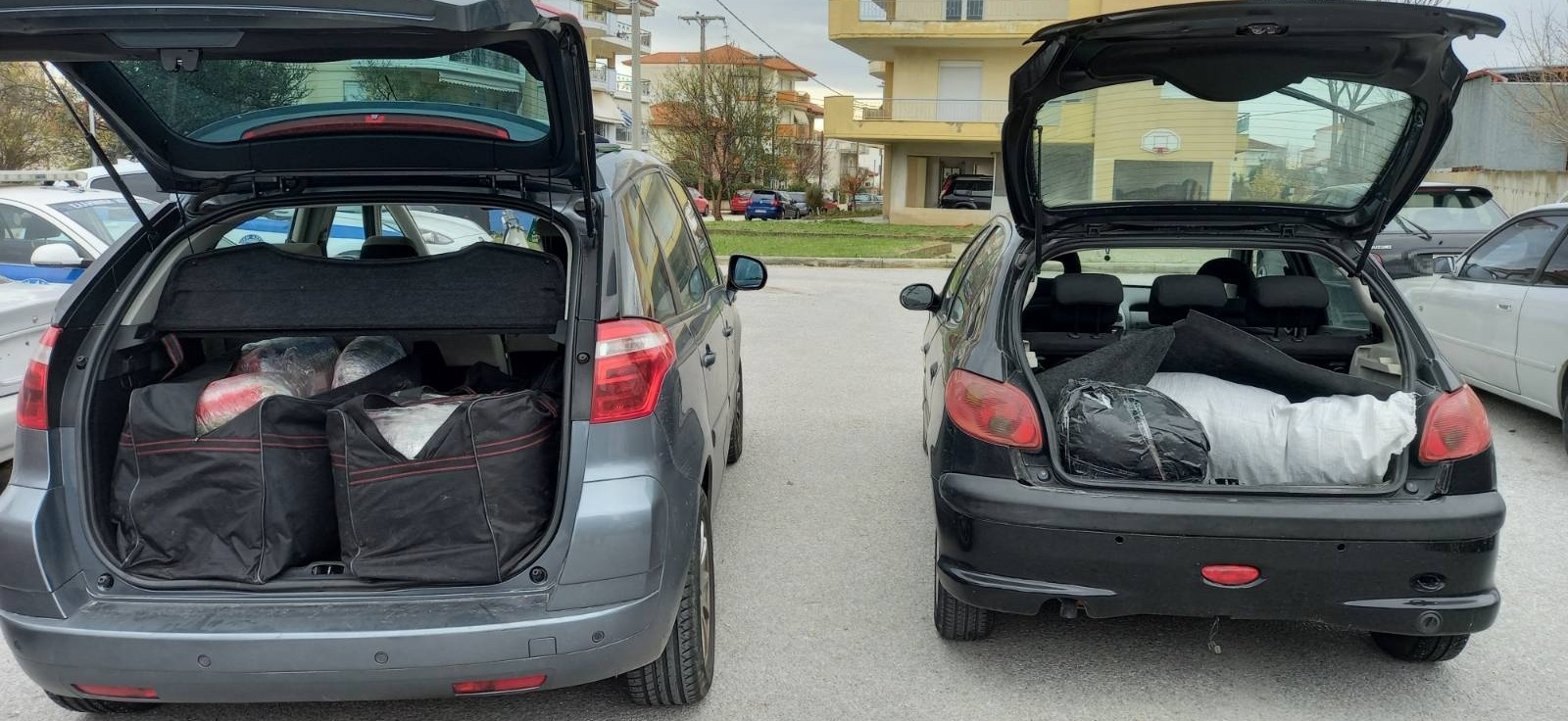 Κιλκίς: Άνοιξαν τα πορτ μπαγκάζ των αυτοκινήτων και είδαν μέσα αυτές τις εικόνες – Χειροπέδες στα αδέρφια