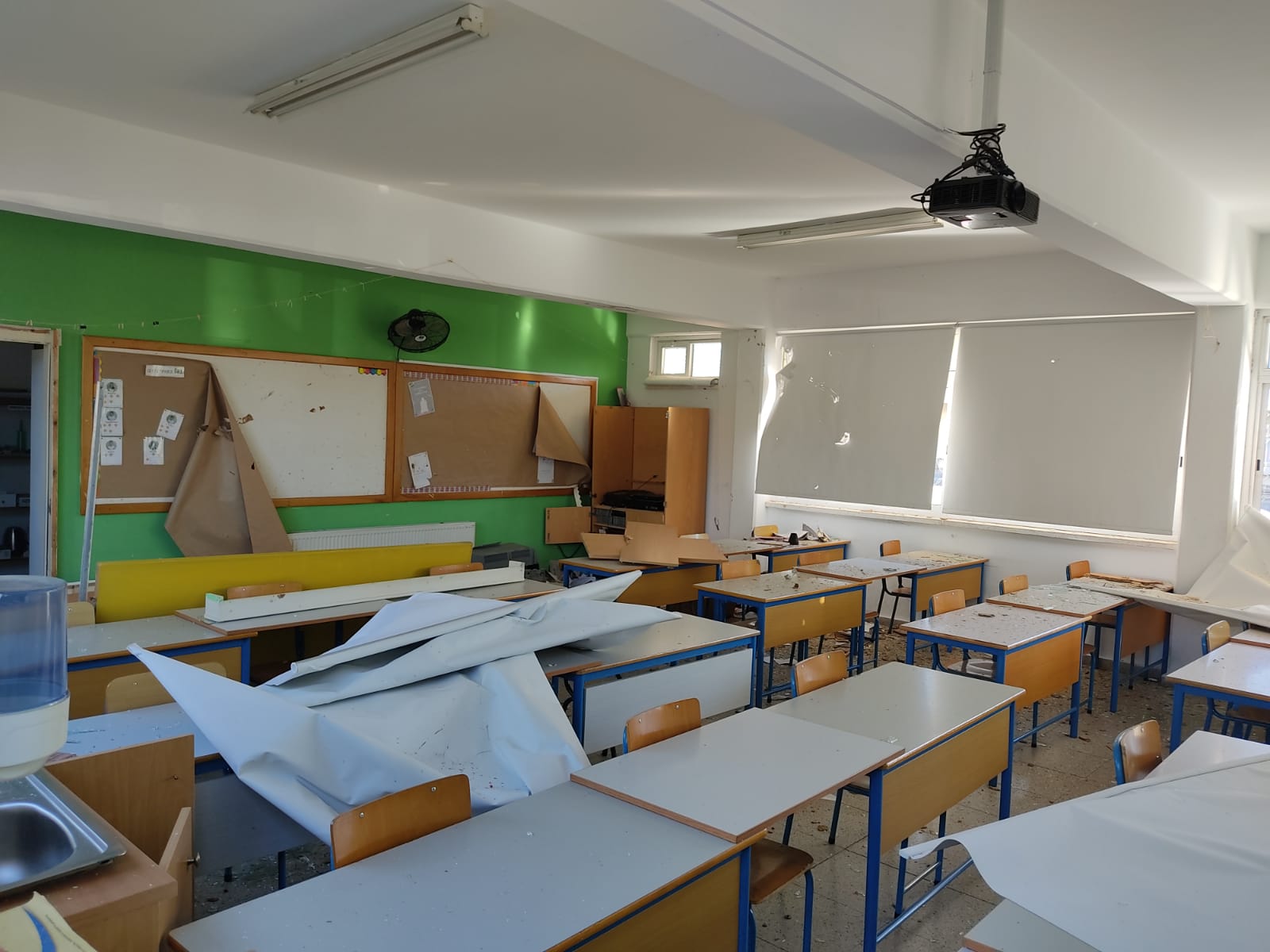 Cyprus: Bomb by anti-vaccinators at a school in Limassol - Fourals