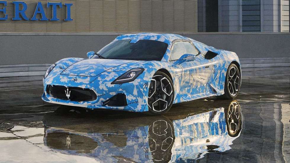 H Maserati μας δείχνει για πρώτη φορά την ανοιχτή MC20