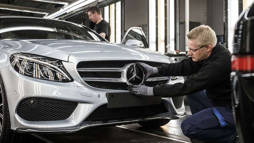H Mercedes-Benz μοιράζει υψηλά μπόνους σε 100.000 εργαζομένους της!