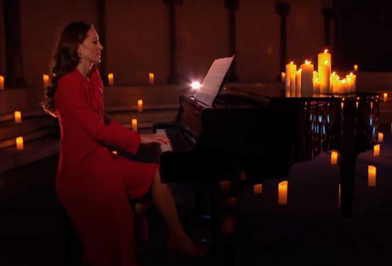 H Κέιτ Μίντλετον έπαιξε πιάνο για τα θύματα του κορονοϊού - Η σύγκριση με την Νταϊάνα