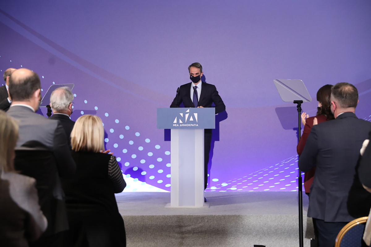 Ο πρωθυπουργός και πρόεδρος της Νέας Δημοκρατίας Κυριάκος Μητσοτάκης, μιλάει στη συνεδρίαση της Πολιτικής Επιτροπής της Νέας Δημοκρατίας, με αντικείμενο τη εκλογή νέου Γραμματέα, στο ξενοδοχείο Wyndham Grand Athens, την Παρασκευή 10 Δεκεμβρίου 2021. ΑΠΕ ΜΠΕ