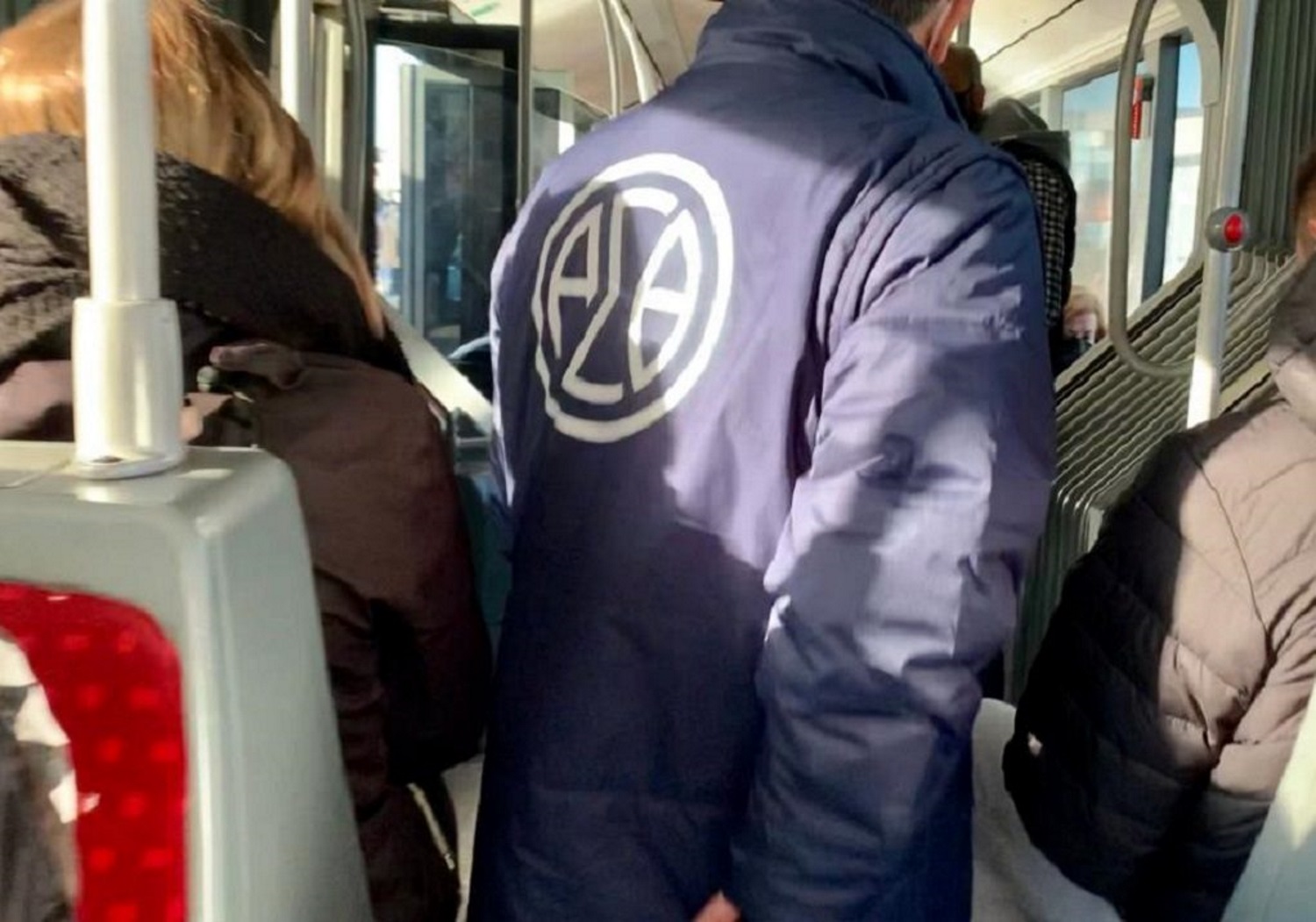 Θεσσαλονίκη: Έπιασαν δουλειά οι «Στάσιμοι Ελεγκτές» στα λεωφορεία του ΟΑΣΘ