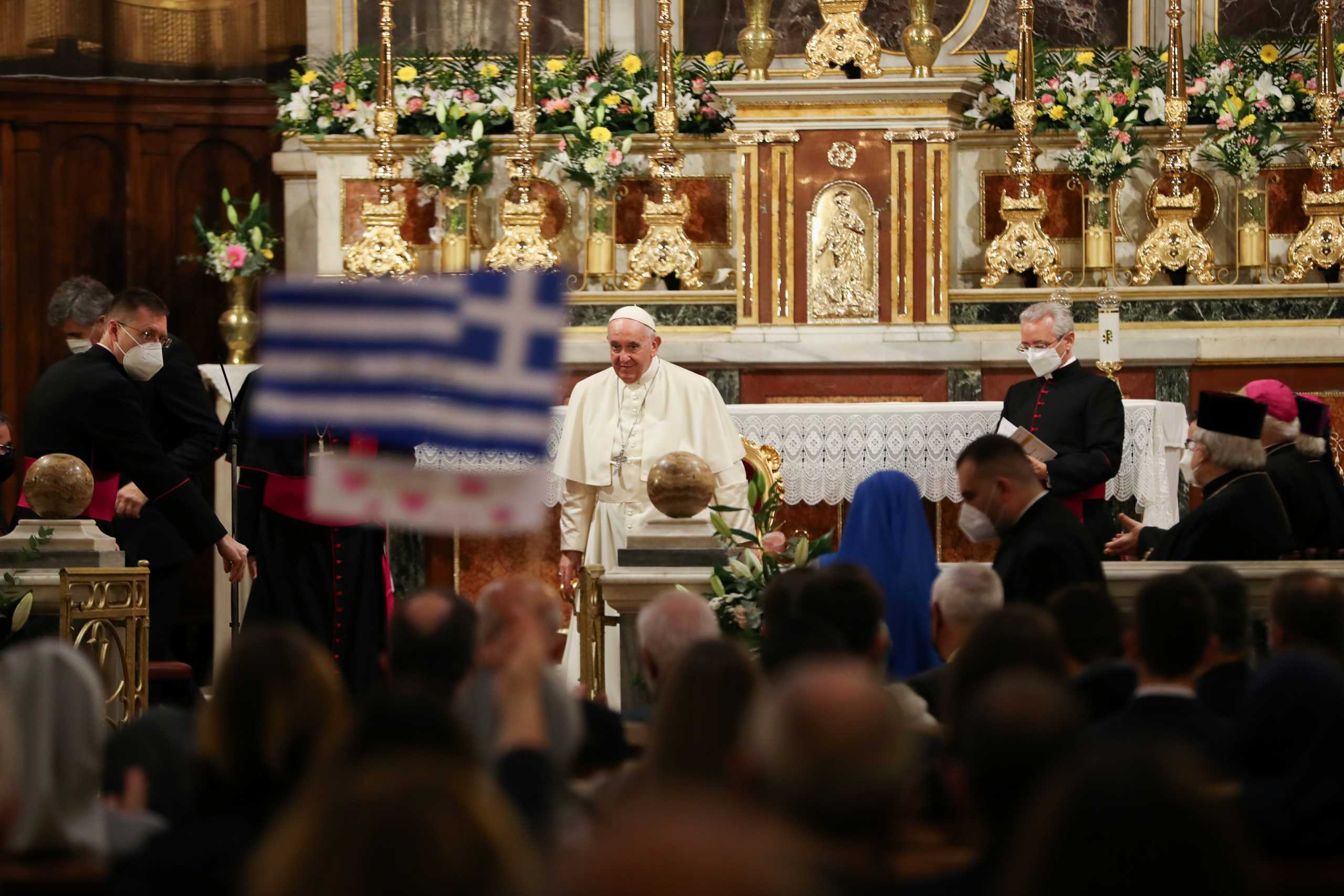 Πάπας Φραγκίσκος: Όταν έψαλλε το «Πάτερ Ημών» στα ελληνικά στον Άγιο Διονύσιο