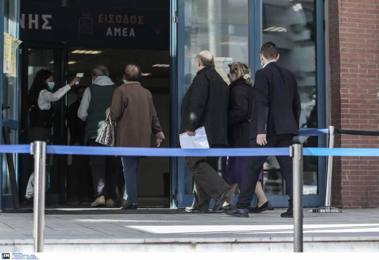 Επταπλασιάστηκαν σε 24 ώρες τα ραντεβού πρώτης δόσης από τους άνω των 60