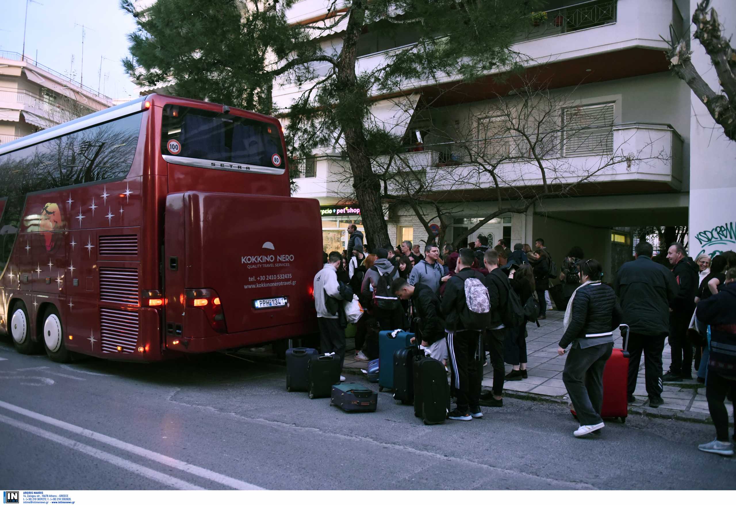 «Έκρηξη» κρουσμάτων κορονοϊού μετά από σχολικές εκδρομές – Τι καταγγέλλει η ΟΛΜΕ