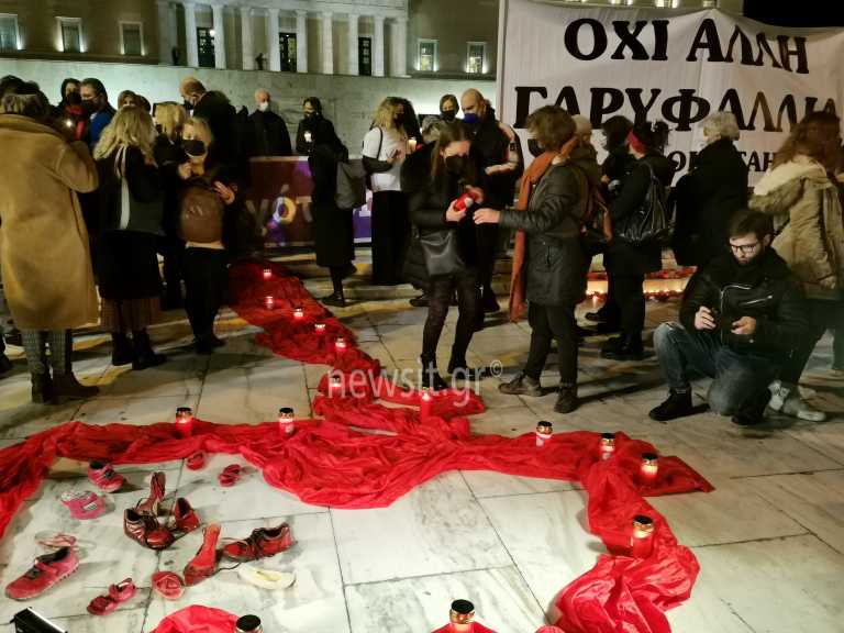 Σύνταγμα: Συγκέντρωση κατά των γυναικοκτονιών – «Καμία λιγότερη, ποτέ ξανά»