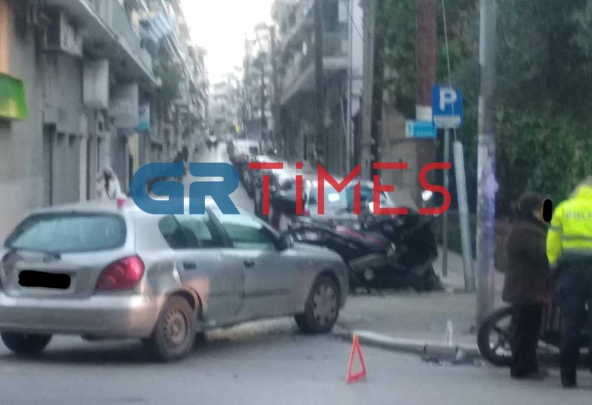 Θεσσαλονίκη: Αυτοκίνητα συγκρούστηκαν και έπεσαν πάνω σε άλλα αμάξια – Ένας πεζός τραυματίας