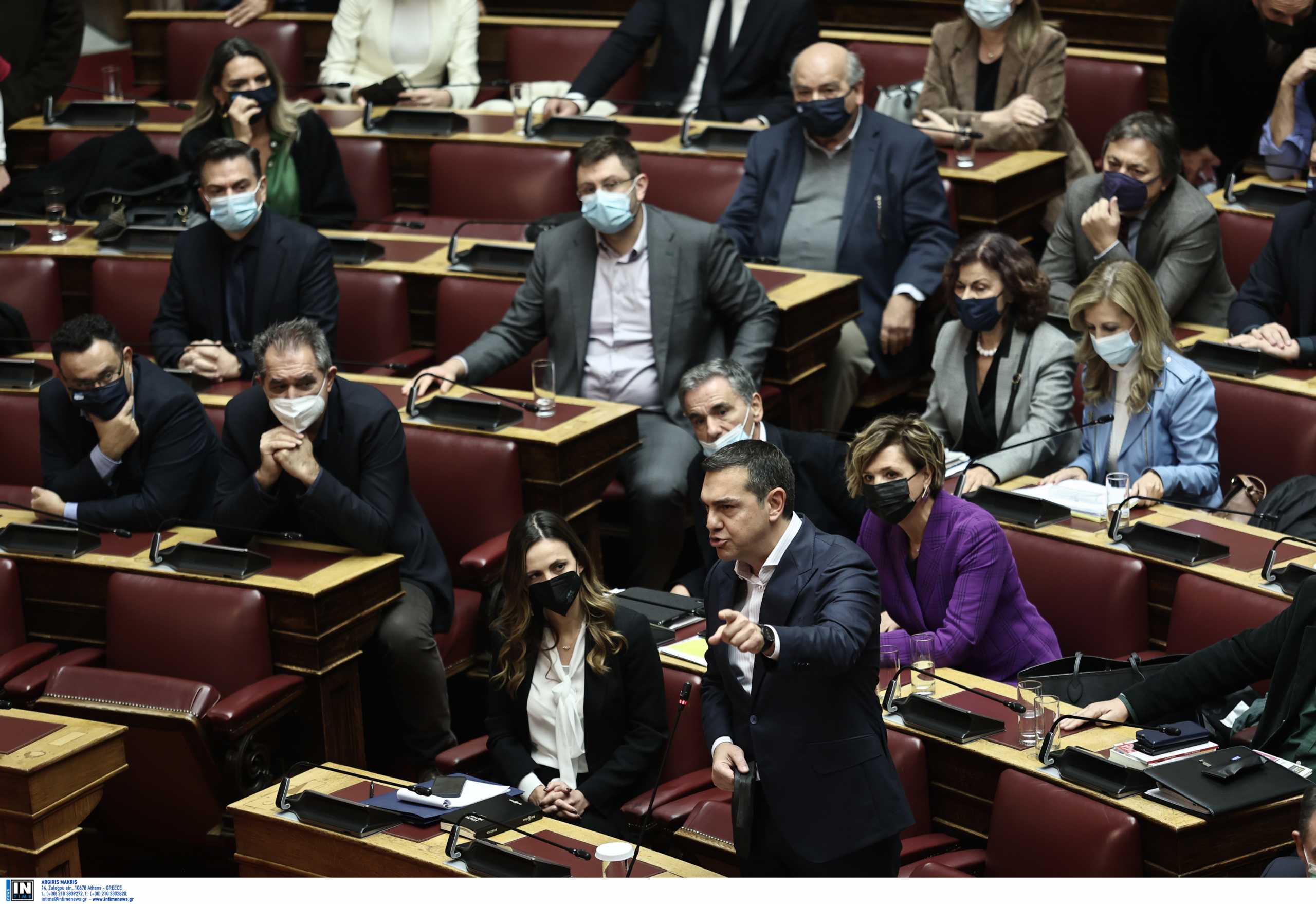 Βουλή – Προϋπολογισμός: Ένταση ανάμεσα σε Αλέξη Τσίπρα και Γιώργο Γεραπετρίτη – Αποχώρησε η ΚΟ του ΣΥΡΙΖΑ