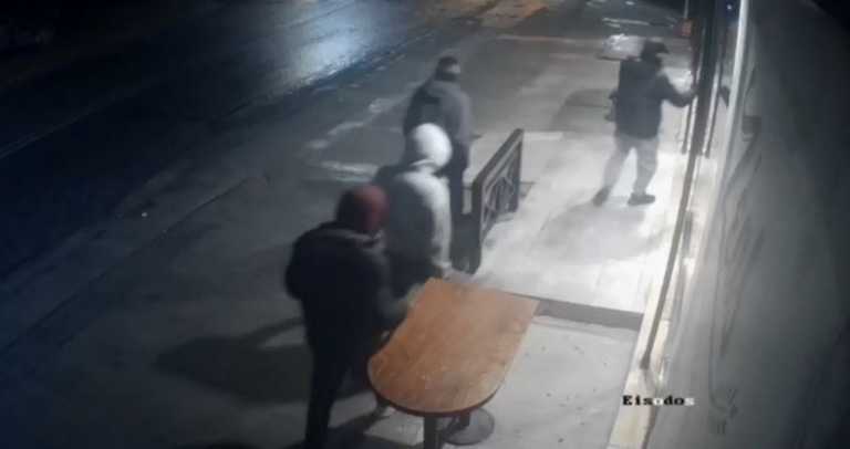 Βίντεο ντοκουμέντο: Πώς δρούσε η συμμορία ανηλίκων που έκλεβε καταστήματα με ταξί