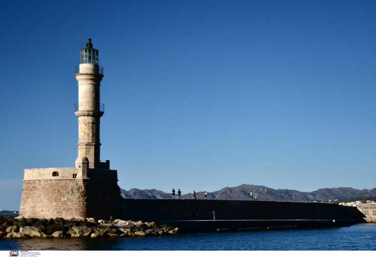 Η διαδρομή του «ασθενούς μηδέν» με την μετάλλαξη Όμικρον - Η άφιξη, τα απανωτά τεστ και η ιχνηλάτηση - Σπίτι του σε καλή κατάσταση