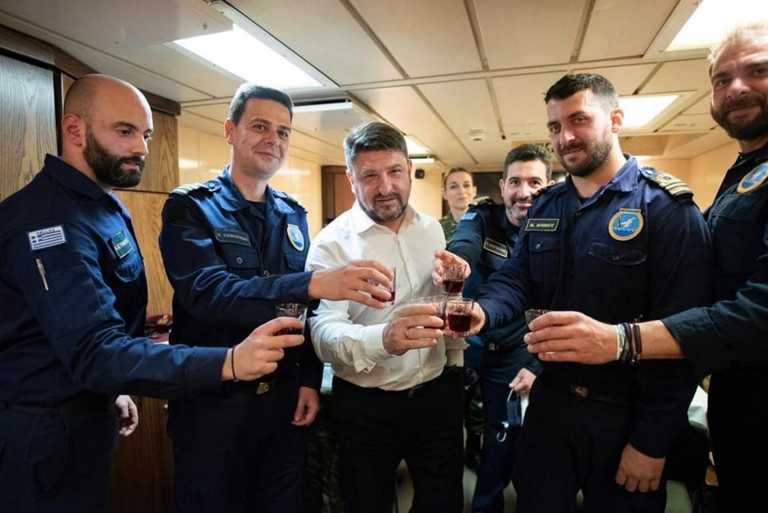 Νίκος Χαρδαλιάς: Χριστούγεννα στο Καστελόριζο μέσα σε πυραυλάκατο του Πολεμικού Ναυτικού