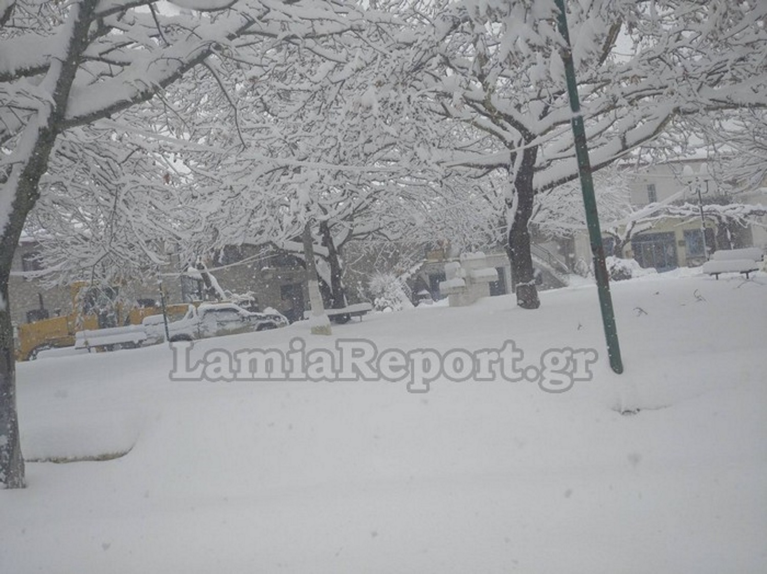 Κακοκαιρία «Carmel»: Έφτασε τους 40 πόντους το χιόνι στα Καμένα Βούρλα