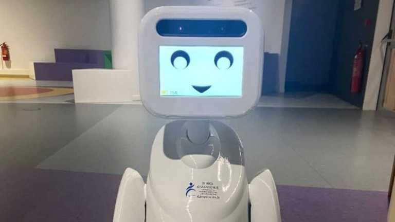 Θεσσαλονίκη: Το ρομπότ ΖΩΗΒΟΤ μπαίνει στα σχολεία και εξηγεί τα μέτρα προστασίας για τον κορονοϊό