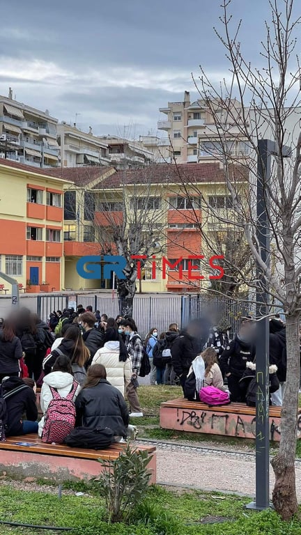σχολειο ευοσμος αποχη