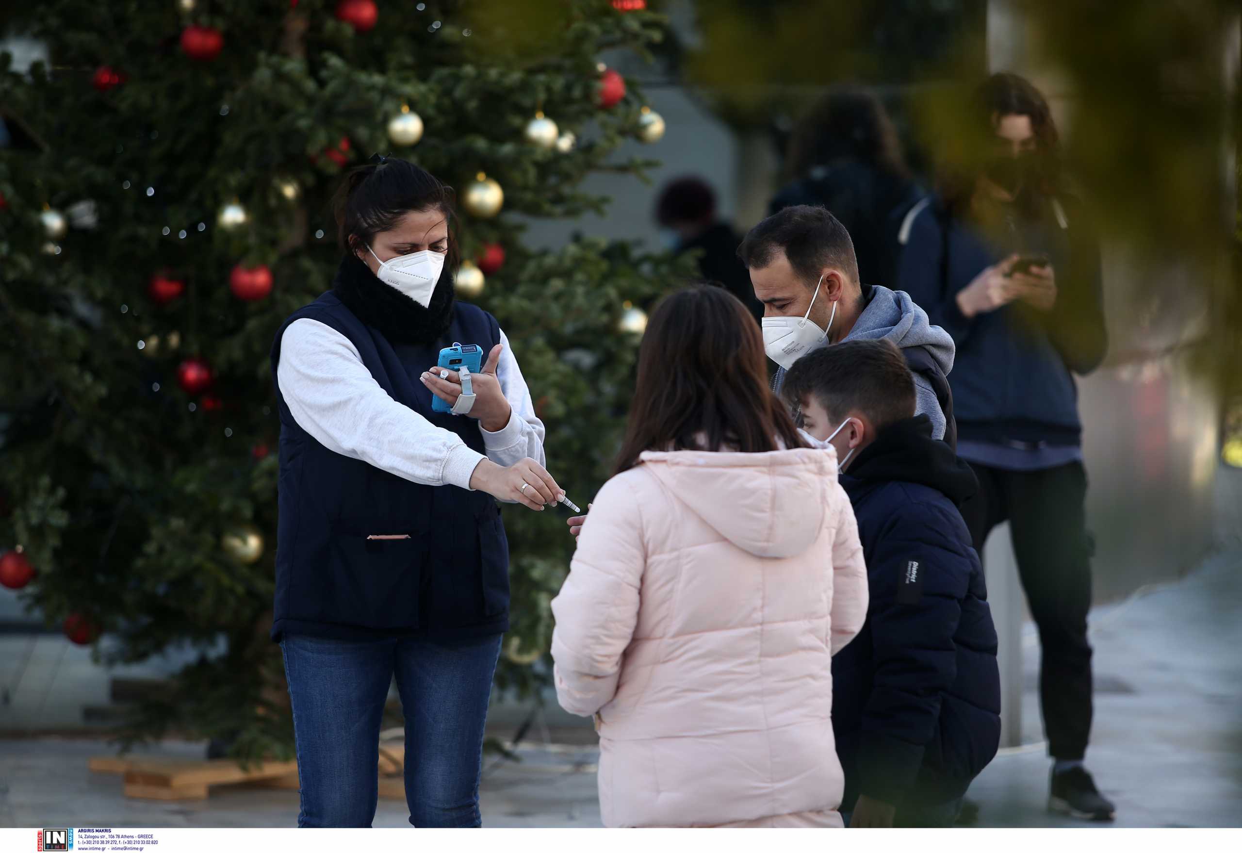 Κορονοϊός: Πάνω από 13000 κρούσματα στην Αττική – Τετραψήφιες μολύνσεις σε Ηράκλειο και Αχαΐα – Ο χάρτης της διασποράς