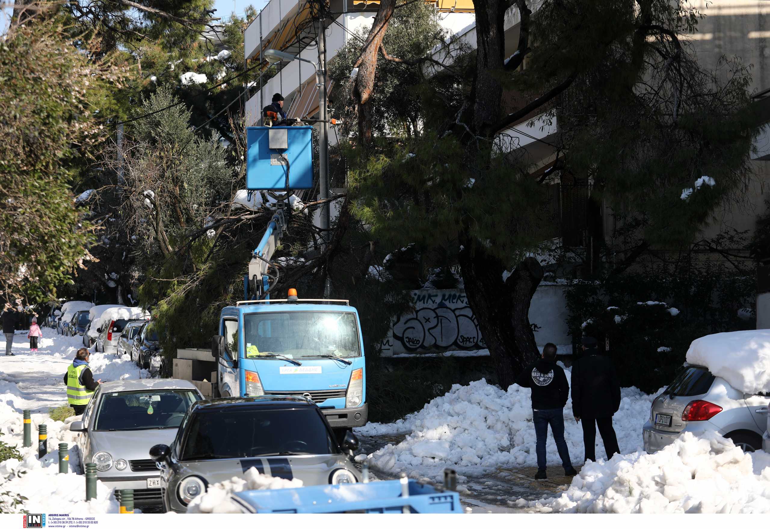 Δήμαρχος Σαρωνικού κατά ΔΕΔΔΗΕ: Μηνυτήρια αναφορά γιατί «οι διακοπές ρεύματος έθεσαν σε κίνδυνο τη ζωή δημοτών»