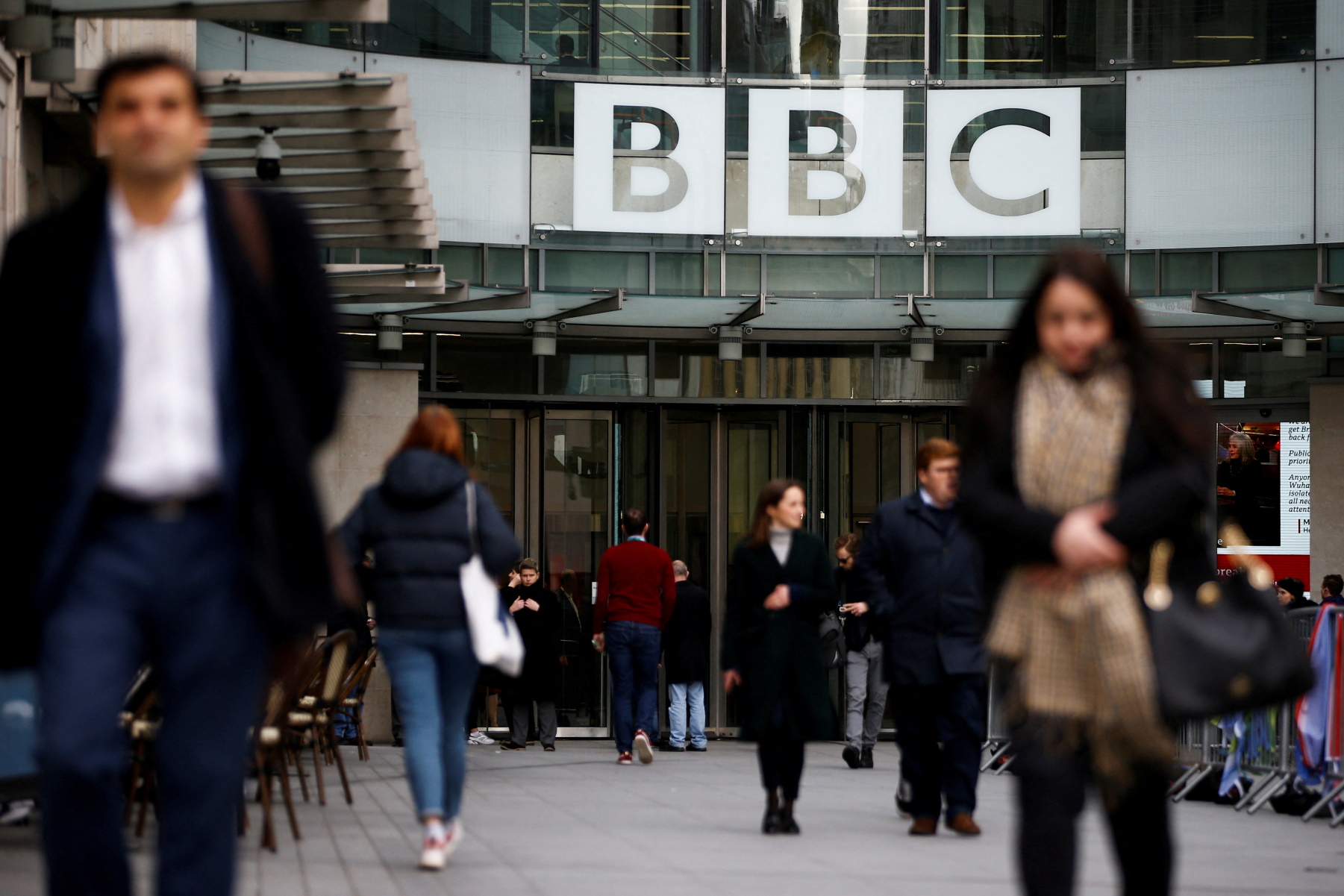 Μπόρις Τζόνσον: Σταματά τη χρηματοδότηση του BBC – 190 ευρώ εξοικονομεί ο κάθε Βρετανός φορολογούμενος