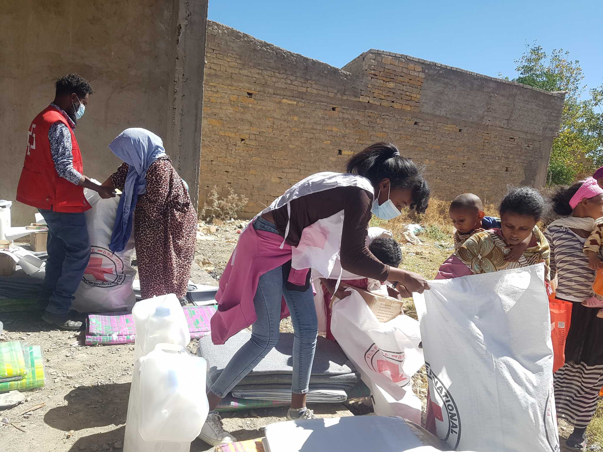 Αιθιοπία: Σχεδόν το 40% του πληθυσμού της Τιγκράι δεν έχει επάρκεια τροφίμων – Μειώνουν τα γεύματα