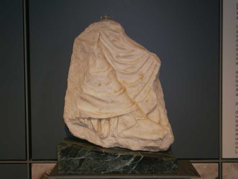 Τοποθετείται τη Δευτέρα το «θραύσμα Fagan» στη ζωφόρο του Παρθενώνα, στο Μουσείο της Ακρόπολης