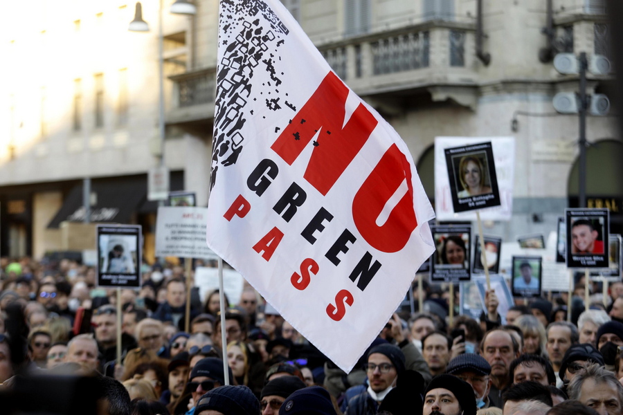 Ιταλία: 180.426 κρούσματα κορονοϊού το τελευταίο 24ωρο και νέες διαδηλώσεις αντιεμβολιαστών