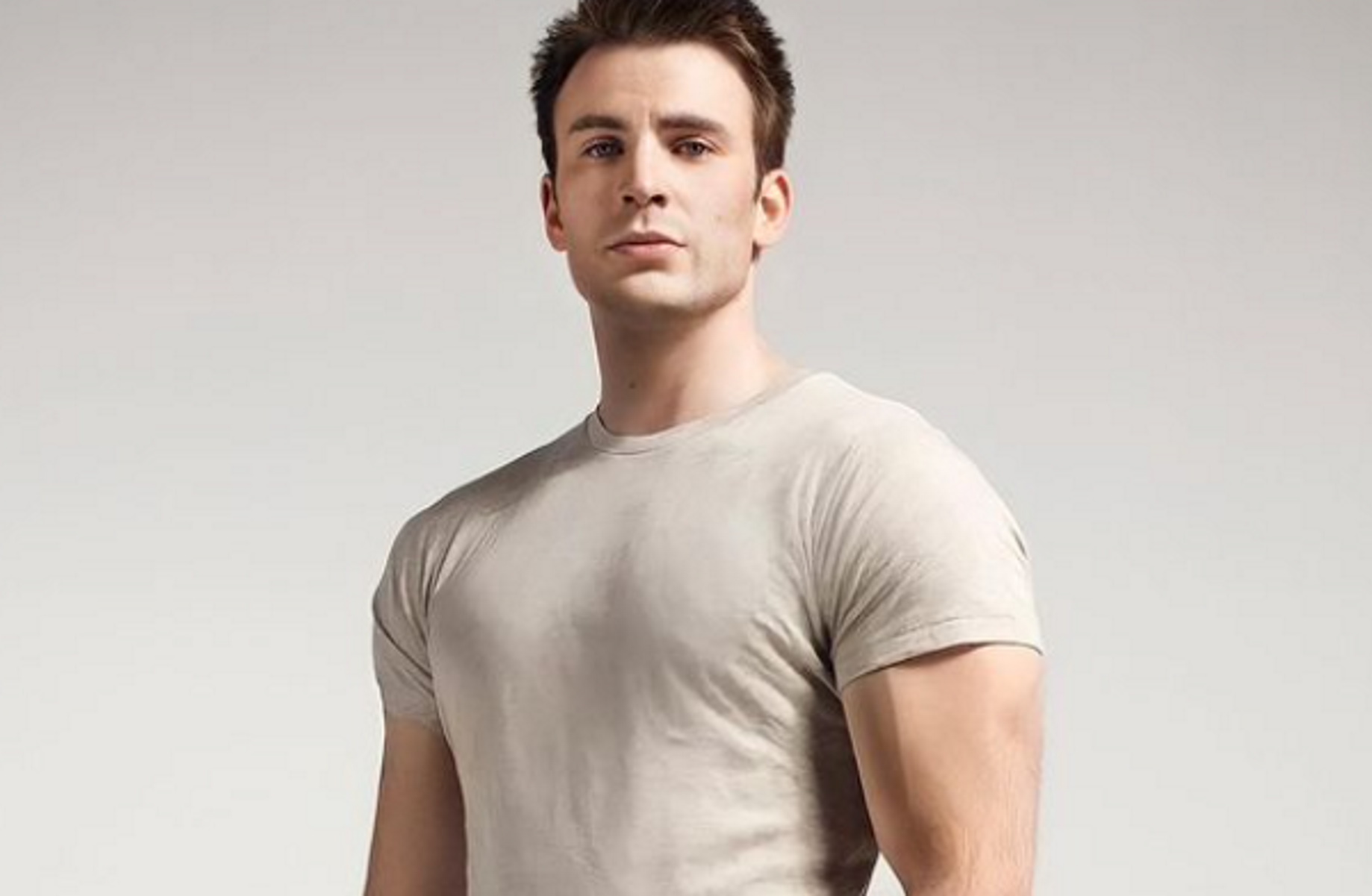 Κρις Έβανς: Ο «Captain America» γίνεται Τζιν Κέλι
