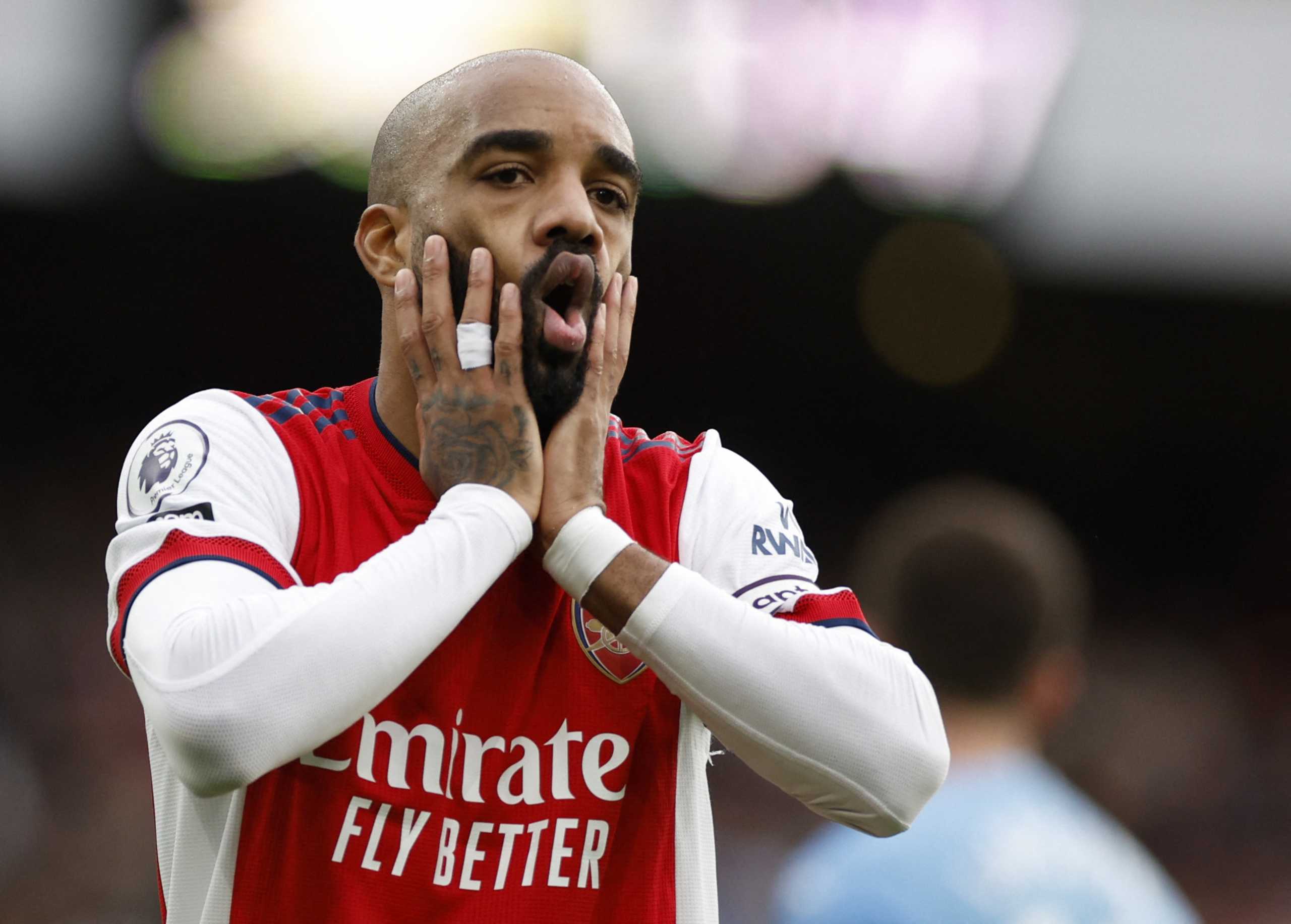 Soccer Football - Premier League - Arsenal v Manchester City - Emirates Stadium, London, Britain - January 1, 2022 Arsenal's Alexandre Lacazette reacts Action Images via Reuters