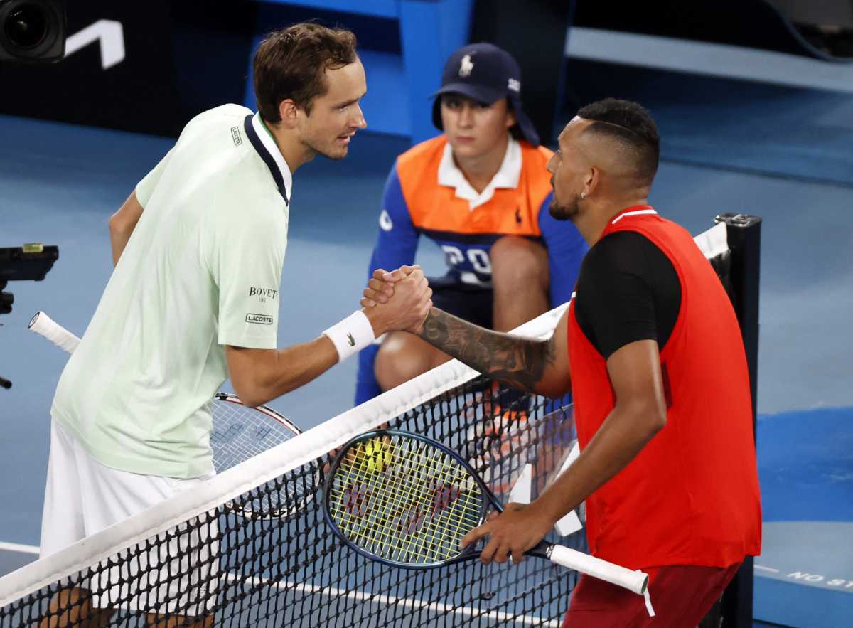Australian Open: Ο Ντανιίλ Μεντβέντεφ απέκλεισε τον Νικ Κύργιο