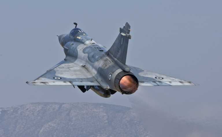 Mirage 2000: Αντίο στα θρυλικά μαχητικά που φρουρούσαν τους ελληνικούς ουρανούς 34 χρόνια
