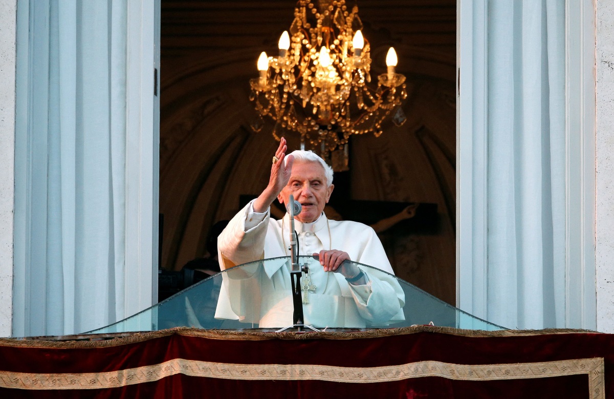 Πόρισμα-σοκ: Ο Πάπας Βενέδικτος «γνώριζε, αλλά δεν έκανε τίποτα» για τις κακοποιήσεις παιδιών από ιερείς