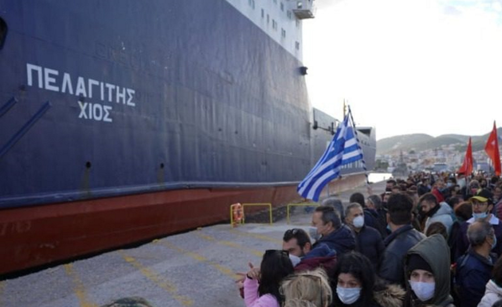 Μπλόκο στον «Πελαγίτη» και στη Μυτιλήνη – Για Θεσσαλονίκη «ταξιδεύουν» τα μηχανήματα κατασκευής δομής μεταναστών