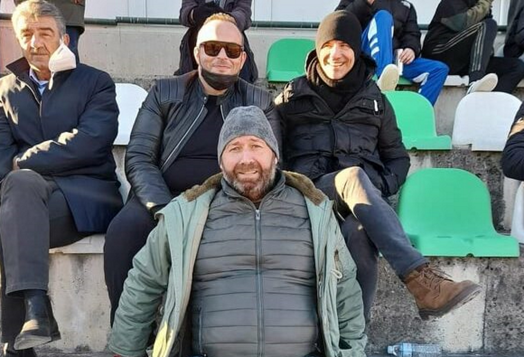 Ο Σάκης Ρουβάς παρακολούθησε ποδοσφαιρικό αγώνα στα Γρεβενά