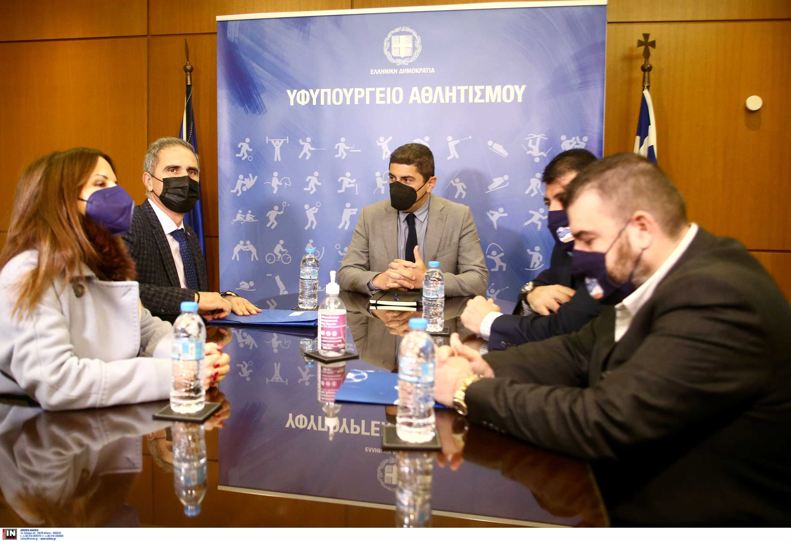 Συνάντηση Αυγενάκη με Superleague 1 – Συζητήθηκαν η επιστροφή οπαδών στα γήπεδα, το στοίχημα και η ολιστική μελέτη