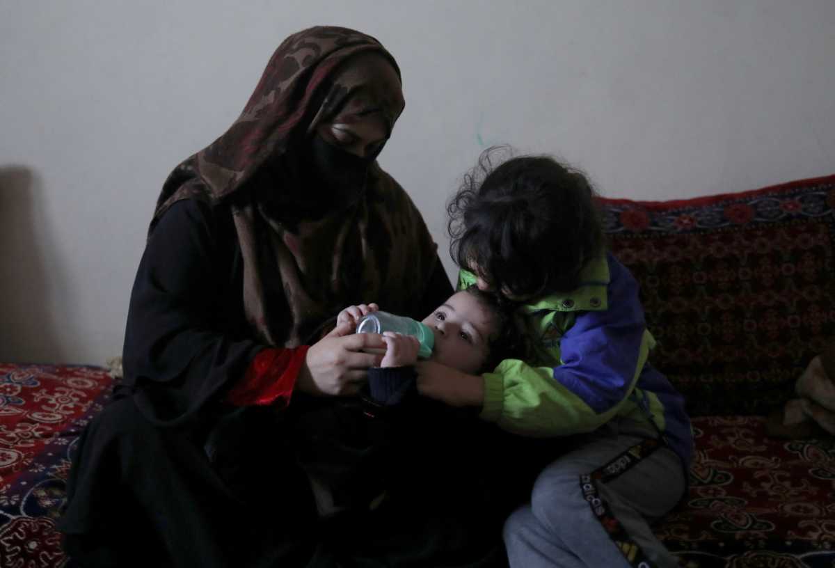 Αφγανιστάν: «Οι γυναίκες δημόσιοι υπάλληλοι να καλύπτουν το κεφάλι τους, ακόμη και με κουβέρτα» λένε οι Ταλιμπάν