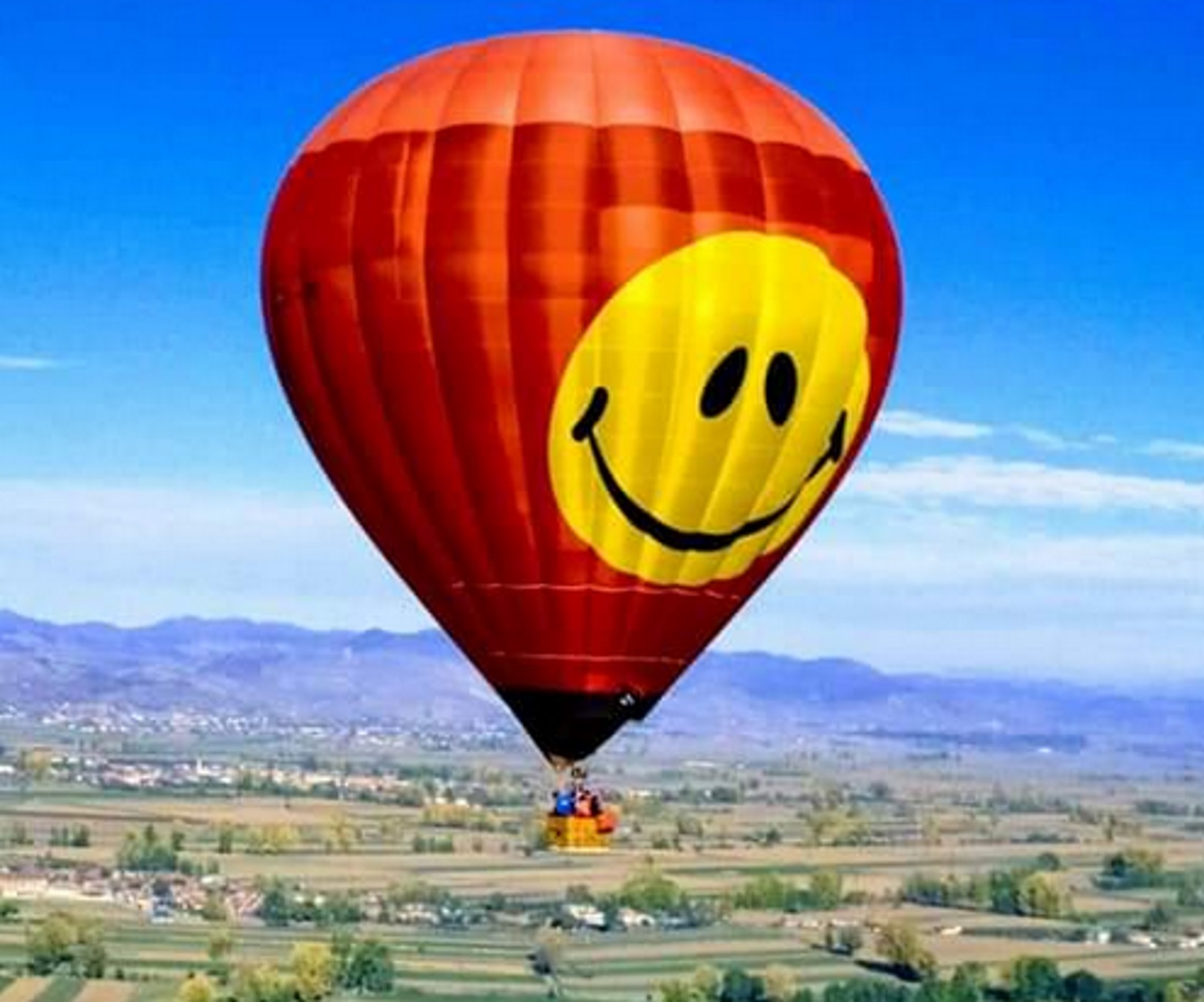 Θεσσαλονίκη: Αδρεναλίνη που χτυπάει κόκκινο μέσα σε αυτό το αερόστατο – «Ταξίδια μαγικά»