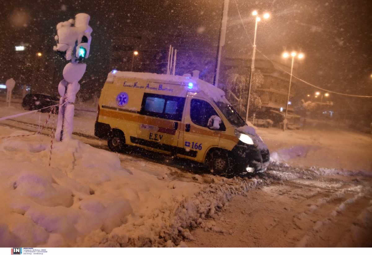 Λιβαδειά: Επιχείρηση απεγκλωβισμού για τους 6 τραυματίες του τρένου