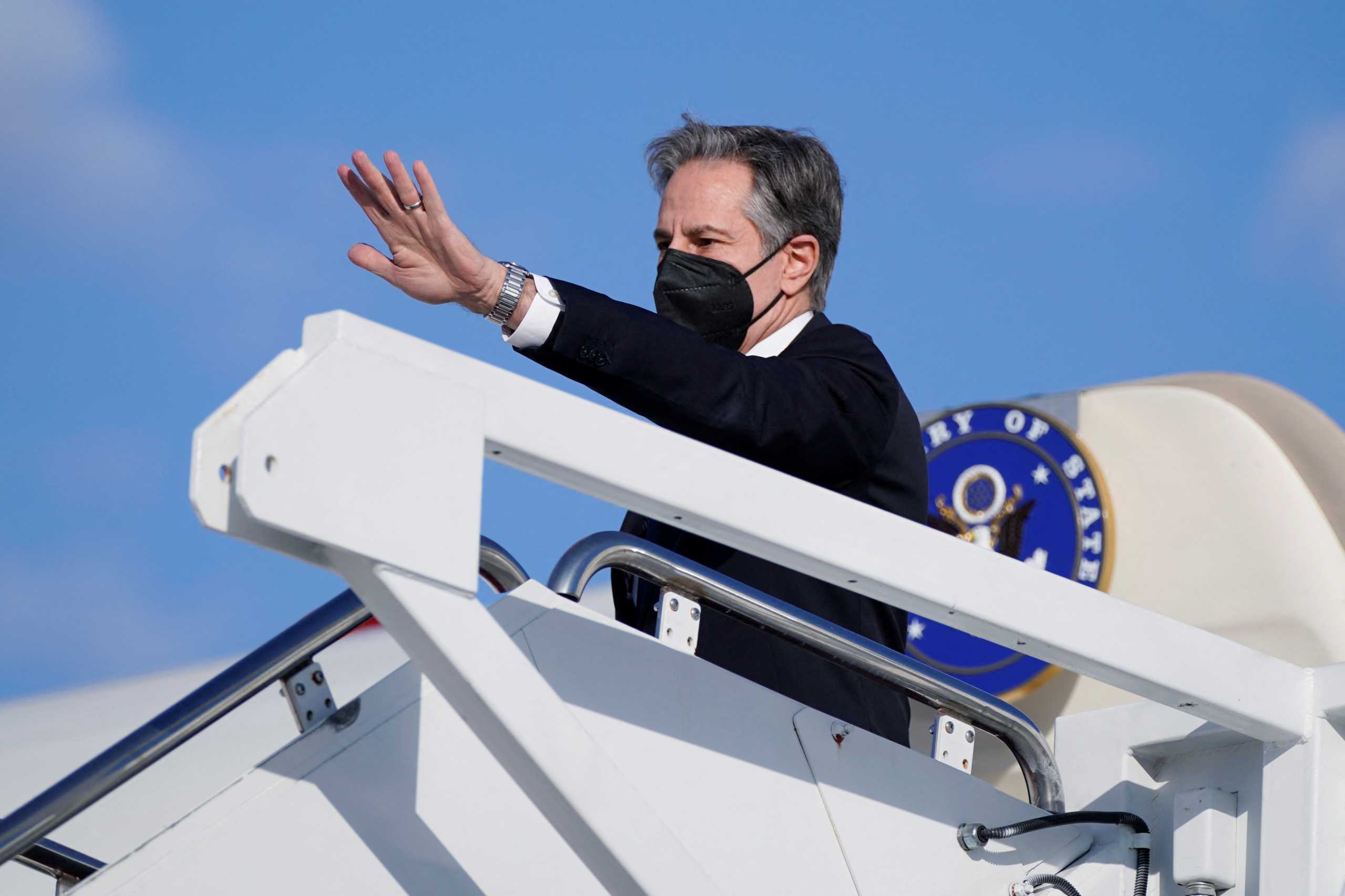 U.S. Secretary of State Antony Blinken waves as he departs Joint Base Andrews, Maryland, U.S., January 18, 2022. Alex Brandon