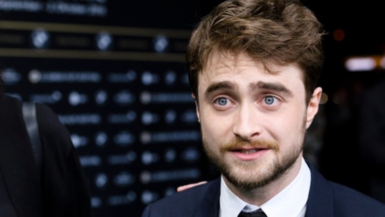Ο Daniel Radcliffe θα ενσαρκώσει τον «Weird Al» Yankovic στη βιογραφική ταινία του