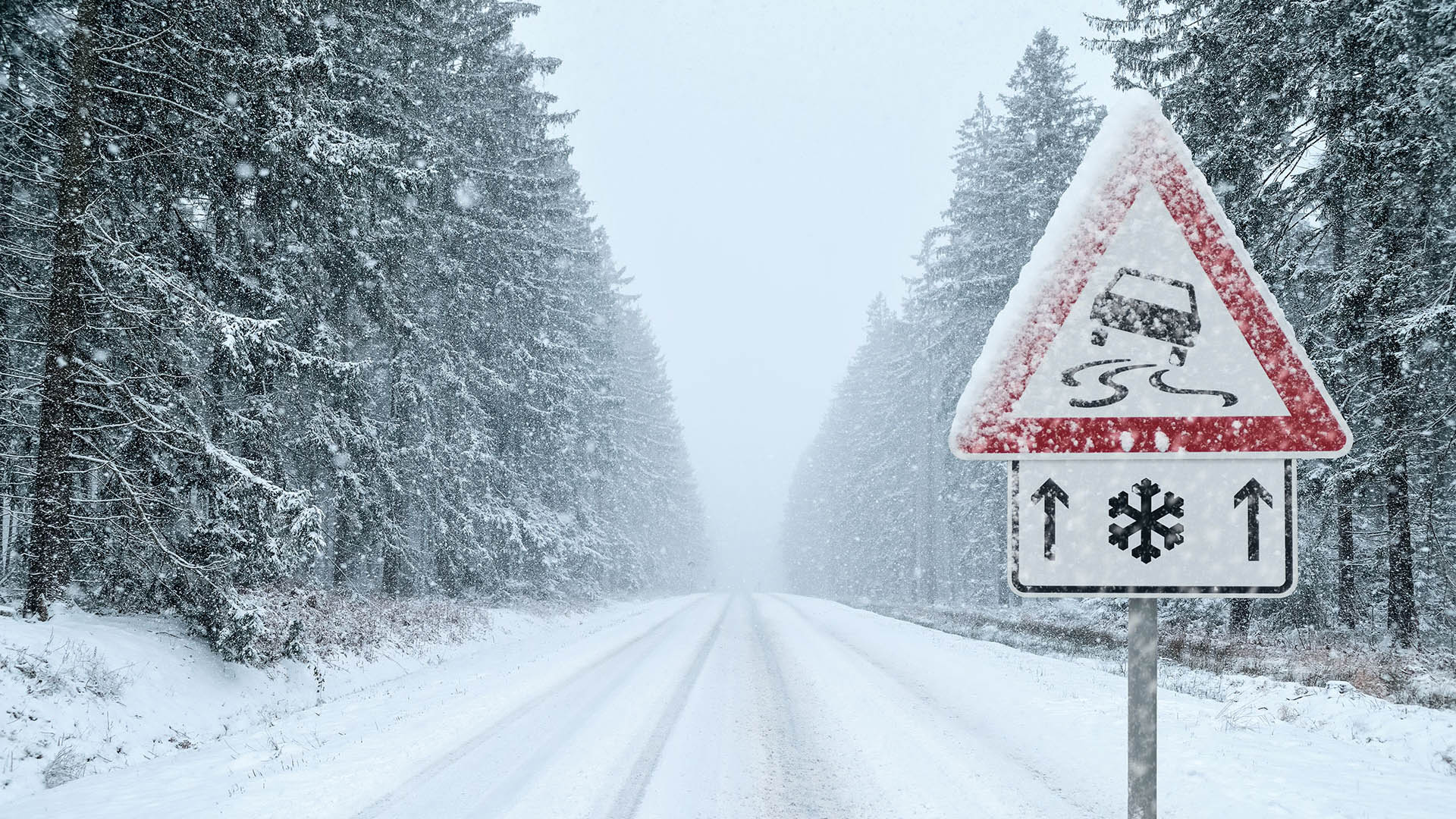 10 χρήσιμες συμβουλές για την οδήγηση στο χιόνι
