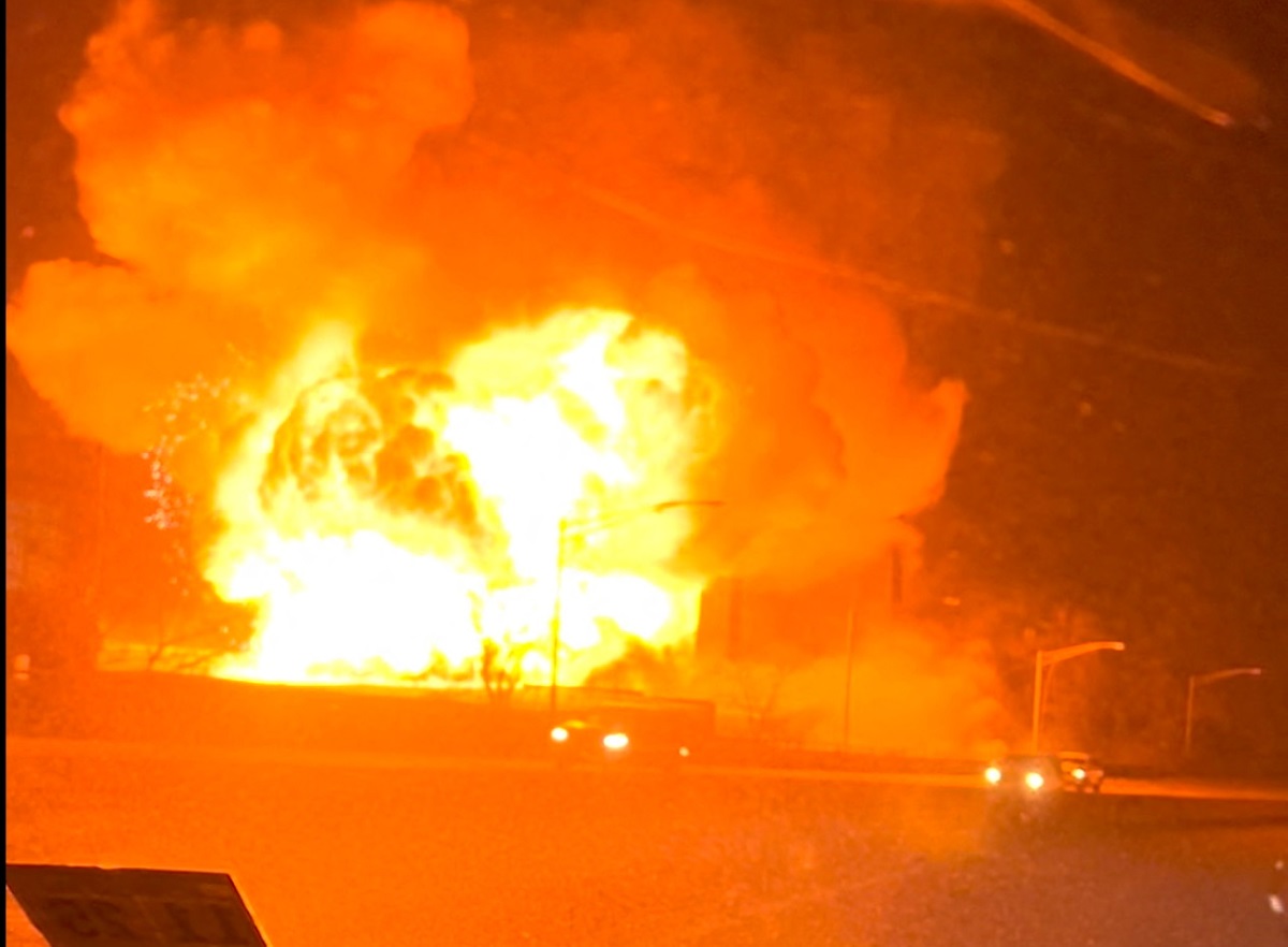 ΗΠΑ: Μεγάλη φωτιά σε εργοστάσιο χημικών στο Νιου Τζέρσεϊ