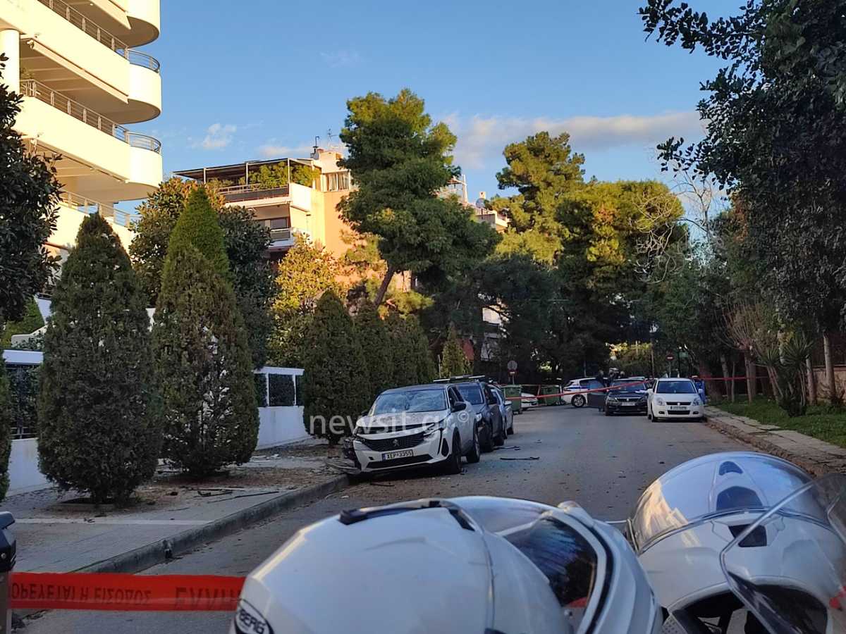 Έκρηξη εκρηκτικού μηχανισμού σε συγκρότημα κατοικιών στη Γλυφάδα